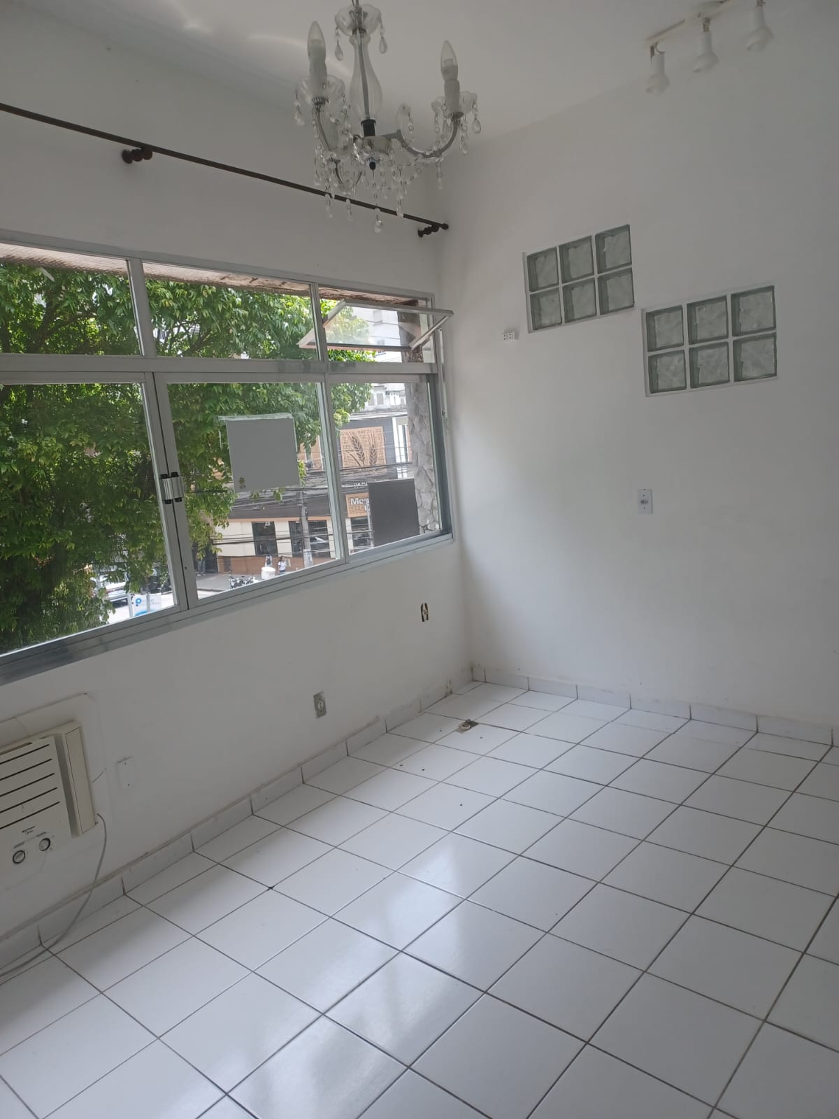 Conjunto Comercial – sala 01